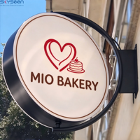 Boîte à lumière LED avec cadre métallique rotatif personnalisé SKYSEEN, impression 3D du logo, enseigne commerciale extérieure, boîte à lumière en aluminium, publicité pour les magasins