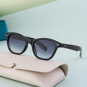 Gafas de sol para hombre de estilo europeo UV400 polarizadas antideslumbrantes con montura de PC y lentes TAC con estuche ZS-98153P - Product Image 3