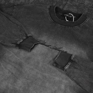 เสื้อยืดแขนยาวทรงโอเวอร์ไซส์สไตล์วินเทจแบบซักล้างสำหรับผู้ชาย สไตล์อเมริกัน Y2K ทรงบ็อกซี่ ผ้าฝ้ายเนื้อหนา ขายส่งแบบกำหนดเองได้ - Product Image 3