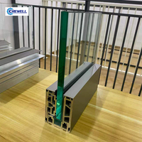 Rampe en verre sans cadre avec profilé en U en aluminium au style unique et verre trempé pour balcon extérieur