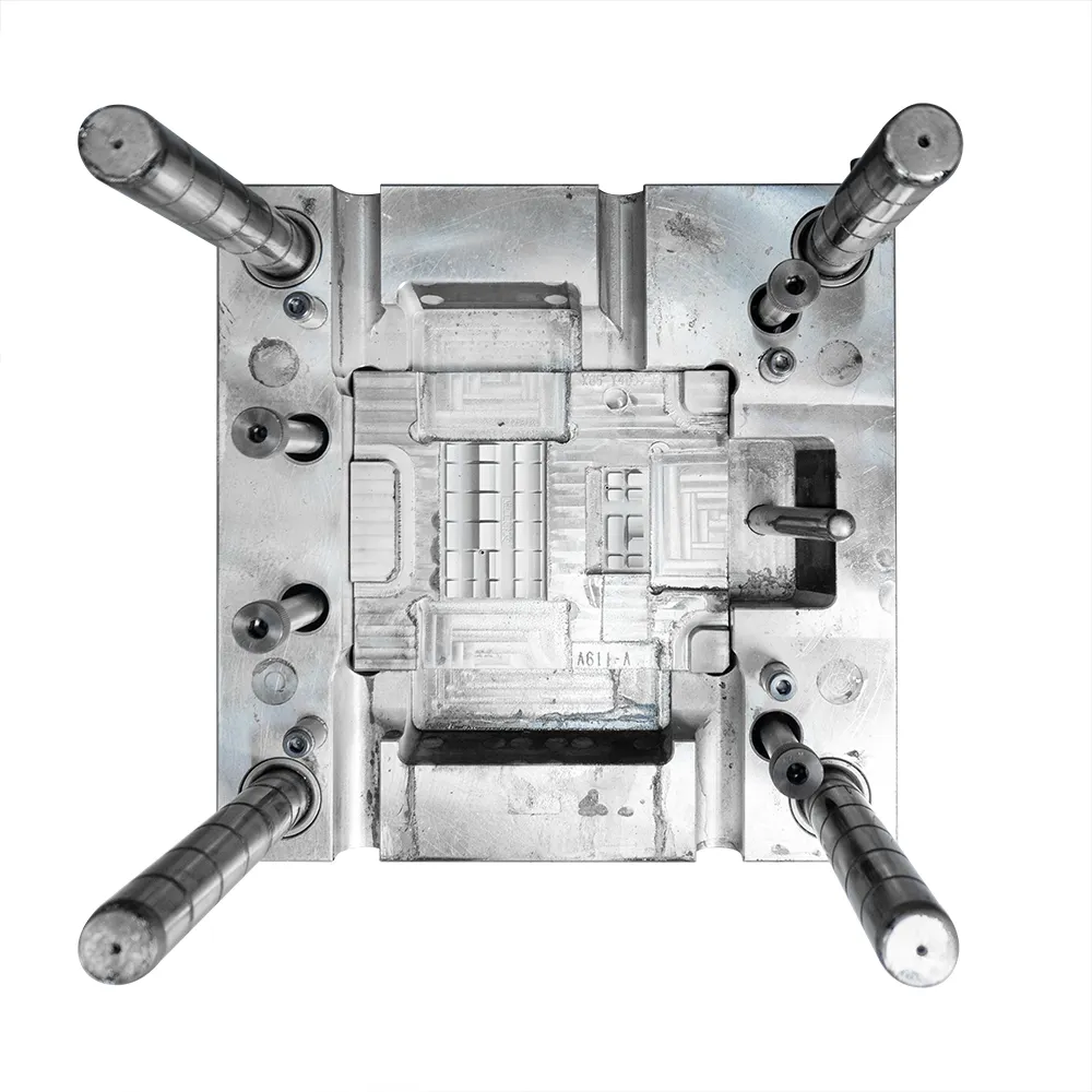 Injeção molde fábrica OEM nylon PA66 PC ABS slider ejetor pinos plástico injeção molde com metal inserir moldagem