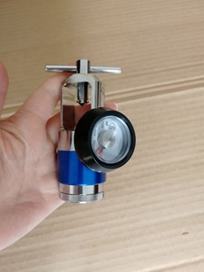 <span class=keywords><strong>Set</strong></span> Valvola di Regolazione N2O per Uso Medico con Regolatore MINI e Tubo ad Alta Pressione da 1,5m, Modello FLOWLINE FLN, Pressione di Ingresso 50psi - Product Image 4
