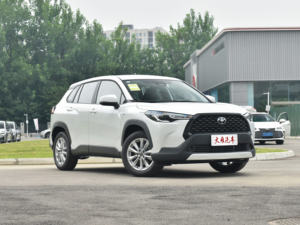 Joli véhicule de performance 2024 à YOTA COROLLAS CROSS 2.0L voiture neuve de luxe hybride intelligente fabriquée en Chine voiture à essence - Product Image 3