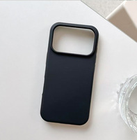 Coque de téléphone en silicone fabriquée en France pour smartphones Android, fine, avec bobine de charge magnétique sans fil et ports découpés avec précision