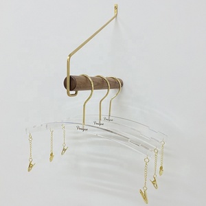 Percha <span class=keywords><strong>de</strong></span> barra para ropa interior acrílica con logotipo personalizado percha técnica <span class=keywords><strong>de</strong></span> inyección - Product Image 3