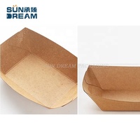 Kartonnen wegwerpverpakkingen voor hotdogs, friet, sushi en andere warme gerechten; fastfood-schaaltjes van kraftpapier.