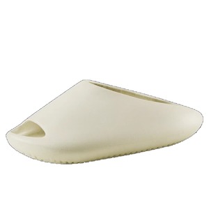 Sandalias de diseñador con punta abierta y correa de un solo pie, de EVA, con suela gruesa, sensación suave y sin talón - Product Image 1
