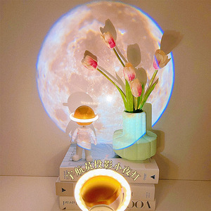 Lámpara de proyección de cielo estrellado con temática de astronauta, luz ambiental lunar y terrestre, regalo creativo para niñas, dormitorio con temática de astronauta - Product Image 1