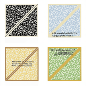 Sciarpa triangolare multifunzionale 60x135 cm per uso esterno con motivo floreale - Product Image 2