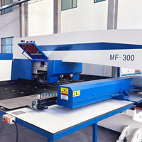 Presse à poinçonner mécanique automatique intelligente CNC avec moteur et propulseur pour le traitement des métaux