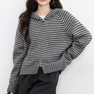 <span class=keywords><strong>Cardigan</strong></span> lavorato a maglia <span class=keywords><strong>con</strong></span> cappuccio e zip a righe da <span class=keywords><strong>donna</strong></span> - Top casual alla moda per tutti i giorni - Product Image 1