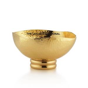 Bol décoratif moderne et élégant en aluminium, finition brillante, forme ronde, pour servir des fruits et des en-cas - Product Image 3