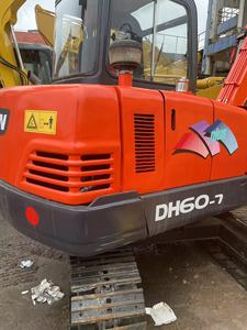 Mini-excavatrice sur chenilles Doosan d'occasion de 1 tonne, de qualité supérieure, à couple élevé, d'origine japonaise, garantie 1 an, composants principaux inclus - Product Image 2