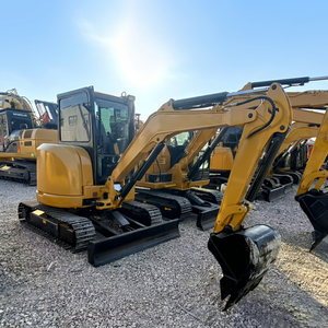 Mini-excavatrice CAT 303.5E d'occasion en stock, petite pelle fiable pour projets agricoles et de jardinage, économique et efficace - Product Image 1