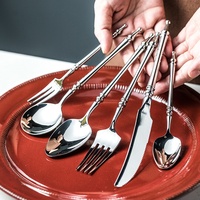 Ensemble de couverts 5 pièces de luxe en acier inoxydable 304 finition miroir, couteau, fourchette, cuillère, cuillère à café pour mariage