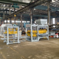 Machine à fabriquer des pavés QT4-15 pour les dalles de route en béton et les blocs de bordure