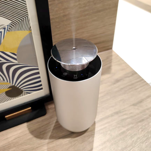 เครื่องหอมปรับอากาศในรถยนต์แบบพกพา ชาร์จไฟได้ หรูหรา  พร้อมฟังก์ชั่นกระจายกลิ่นอโรมาแบบสมาร์ท  ไม่ใช้น้ำ  ผลิตตามสั่ง - Product Image 4