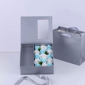 Coffret cadeau 2024 4-en-1 de fleurs préservées faites à la main, personnalisées et luxueuses, avec boîte-carte, pour les enseignants et la fête des mères - Product Image 6