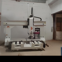 Centre d'usinage CNC 5 axes, équipement d'usinage multi-axes pour pièces courbées complexes