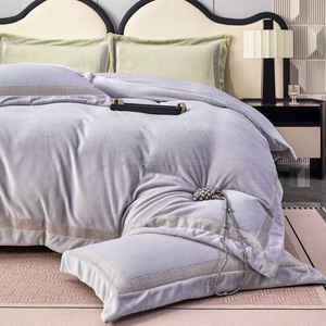 Ensemble de literie personnalisable de style européen et américain en 4 pièces, 1 drap, 2 taies d'oreiller, 1 housse de couette, tissu en velours de lait polyester - Product Image 2