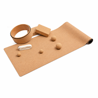 Tapis de yoga en liège en gros avec base en caoutchouc naturel antidérapant, tapis d'exercice pour yoga chaud avec accessoires de yoga en liège, logo personnalisé OEM