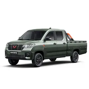 Wuling Zhengtuガソリンピックアップトラック4*4カーゴピックアップ給油トラック1.5L4ドア5シートウルリングファイティング