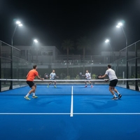 Terrain de padel panoramique à vue complète, terrain de padel extérieur standard avec clôture en verre entièrement transparente, ensemble complet de terrain de padel
