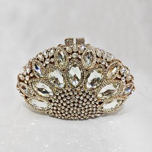 Sac de soirée élégant en sequins dorés et diamants pour femme <span class=keywords><strong>avec</strong></span> chaînes et fermeture à <span class=keywords><strong>rabat</strong></span> classique - Product Image 6