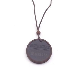 จี้หินลาวาภูเขาไฟประจุลบป้องกันการเกิดรังสีป้องกันแรงลมพร้อมแหวนยาง - Product Image 2