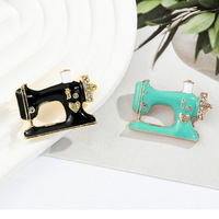 Bros Pin Trendy Mesin Jahit Rinhoo Berlapis Emas Custom Cubic Zirconia Alloy Bunga Unisex Wanita Hadiah Pernikahan Pesta