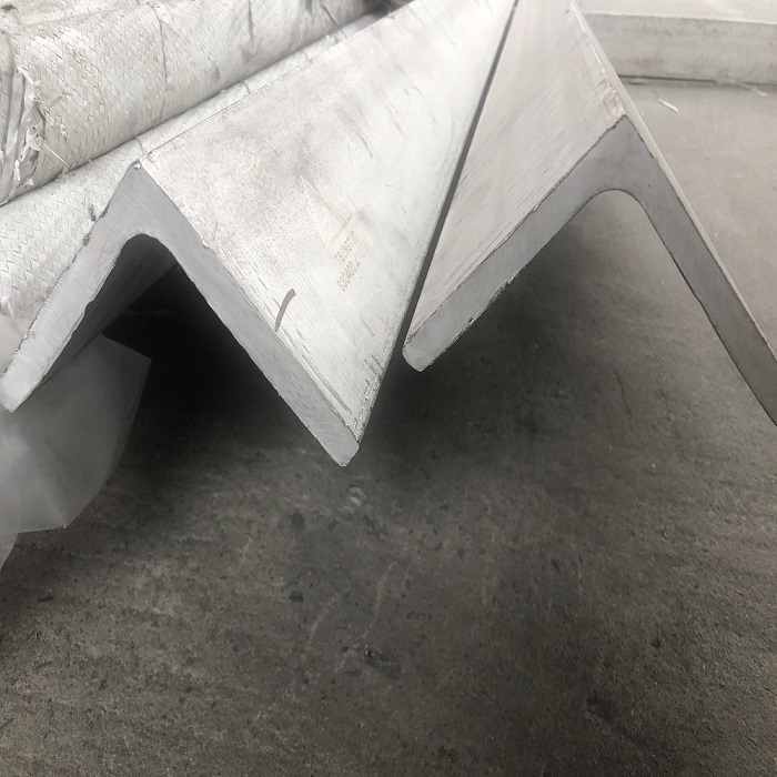 50 x 50 x 8 Steel Angle Iron