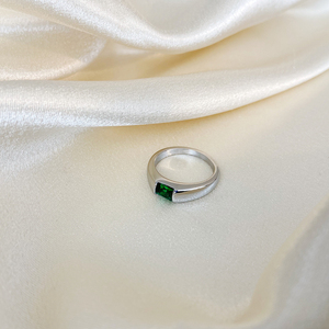 2025 Fashion New Rectangular Emerald Zircon <strong>Ring</strong> High Polished <strong>Titanium</strong> Steel 18k Gold <strong>Men</strong> and Women Couple <strong>Rings</strong> - Product Image 5