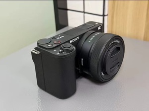 Cámara Digital <span class=keywords><strong>Sony</strong></span> <span class=keywords><strong>ZV</strong></span>-E10 II + 16-50mm II sin Espejo 4K Usada al por Mayor para Vlogs y Grabación de Video <span class=keywords><strong>ZV</strong></span>-E10M2 - Product Image 3