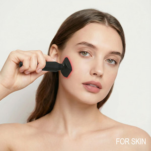 Masseur de tête électrique 4-en-1 <span class=keywords><strong>Lumi</strong></span>ère rouge EMS Vibration Microcurrent Derma Stamp Beard Scalp Massager pour la croissance des cheveux - Product Image 4