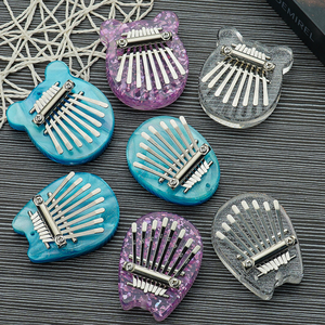 <span class=keywords><strong>Kalimba</strong></span> Petit pendentif de piano pouce 8 tons Pendentif jouets pour enfants Instrument de musique portable cristal - Product Image 6