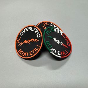 Patchs tactiques en PVC souple 3D personnalisés, logo vintage en silicone PVC, broderie thermocollante, patchs en caoutchouc PVC avec support thermocollant - Product Image 2