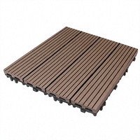 Dalles de terrasse carrées en WPC pour extérieur 30x30cm, revêtement de sol composite bois-plastique, système d'assemblage par clipsage, étanche, pour balcon et patio