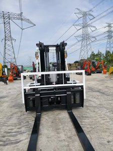 TCM 70 Internal Combustion Forklift LPG Powered 7 Ton Capacity Three Stage Mast Pneumatic <b>Tire</b> Seated Operation - Product Image 6