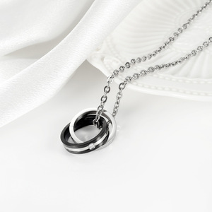 Joyería de Europa y América, Collar de Pareja con Colgante de Doble Anillo de Acero Inoxidable, Personalizado, Clásico, Superventas - Product Image 1