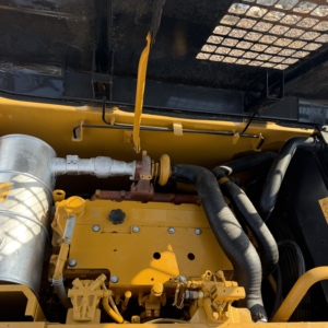 ใช้สำหรับรถขุดตีนตะขาบ 320D |   ปั๊มไฮดรอลิกรถขุดแคตเตอร์พิลลาร์มือสอง 20.5 ตัน รุ่นปี 2024 ความจุบุ้งกี๋ 1.0 เมตร - Product Image 5