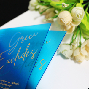 Hiện đại tùy chỉnh rõ ràng powderblue tem nóng Acrylic mời với vàng chuỗi vàng gương tên viết tắt tag trắng Áo khoác phong bì - Product Image 4