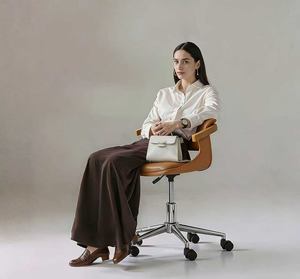 Chaise d'ordinateur de luxe légère, chaise de bureau, chaise de bureau pivotante confortable, chaise de conférence minimaliste - Product Image 5