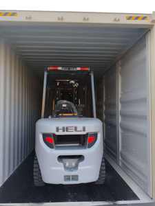 Легкий дизельный вилочный погрузчик 3 тонны с цельнолитыми шинами, кондиционером для кабины погрузчика, компактным двигателем для ручного погрузчика - Product Image 5