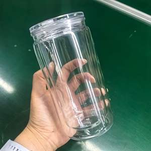 Gobelet isotherme double paroi en plastique transparent de 16 oz, en forme de canette, pour café glacé, avec lèvre et paille colorées - Product Image 6