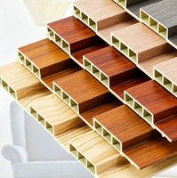 Panneaux muraux décoratifs modernes en WPC gaufré, étanches, pour hôtels et salles de sport, fourniture directe usine OEM