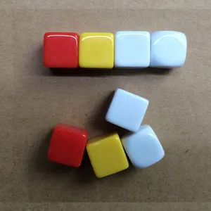 Ukuran warna kustom 16mm dadu polihedral D6 ukiran DIY akrilik kosong kustom sudut bulat dadu untuk permainan papan