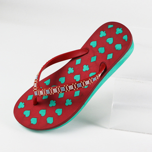 Vente en gros Tongs pour femmes Semelle intérieure plate en PVC antidérapante, respirante, légère, résistante à l'usure, pour intérieur et extérieur - Product Image 6
