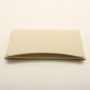 Boîte à lunettes en PU de haute qualité avec logo personnalisé, étui à lunettes blanc avec chiffon de nettoyage - Product Image 3