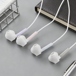 Casque <span class=keywords><strong>filaire</strong></span> Kiki-534 à thème dessin animé avec connecteur Type-C, pochette de rangement incluse, câble de 1,2 mètre, entièrement compatible - Product Image 5