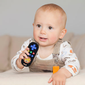 Adorable lion sur un hochet en silicone télécommandé - Meilleur jouet <span class=keywords><strong>de</strong></span> <span class=keywords><strong>dentition</strong></span> pour bébés, favorise la mastication apaisante et est facile à tenir - Product Image 2